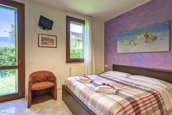 2 Schlafzimmer, Schreibtisch, WLAN, Bettwäsche