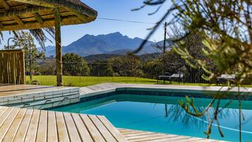 Kolam renang terbuka