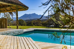 Kolam renang terbuka 