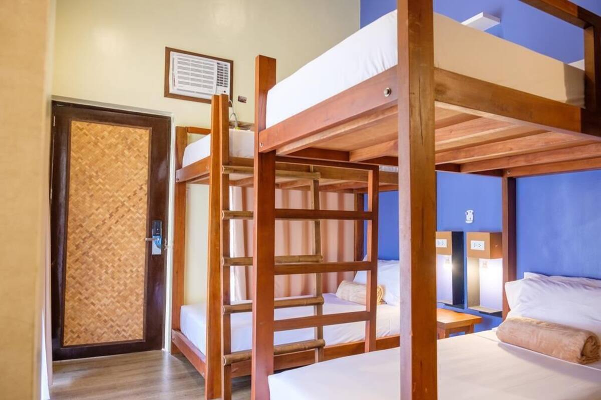 Deluxe Room, Multiple Beds, Non Smoking | 1 bedroom, desk, WiFi (free), bed sheets