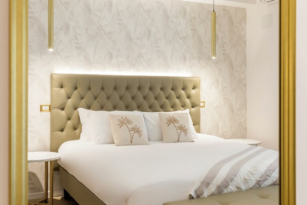 Premium Room, 1 King Bed, Balcony, City View | Premium bedding, down comforters, Select Comfort beds, in-room safe