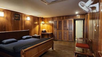 1 bedroom, desk, free WiFi