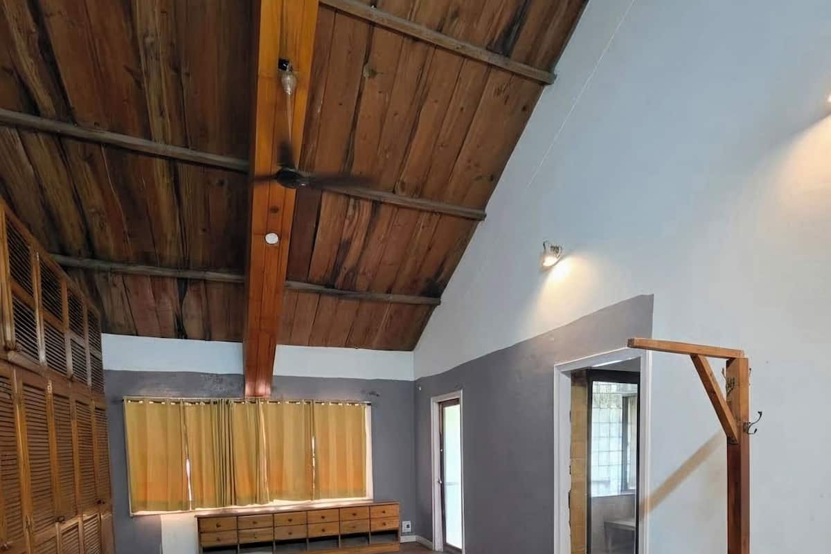 Premium Villa | Desk, free WiFi