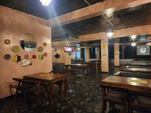 Dining - Chopra Farms and Resorts (Gurugram)