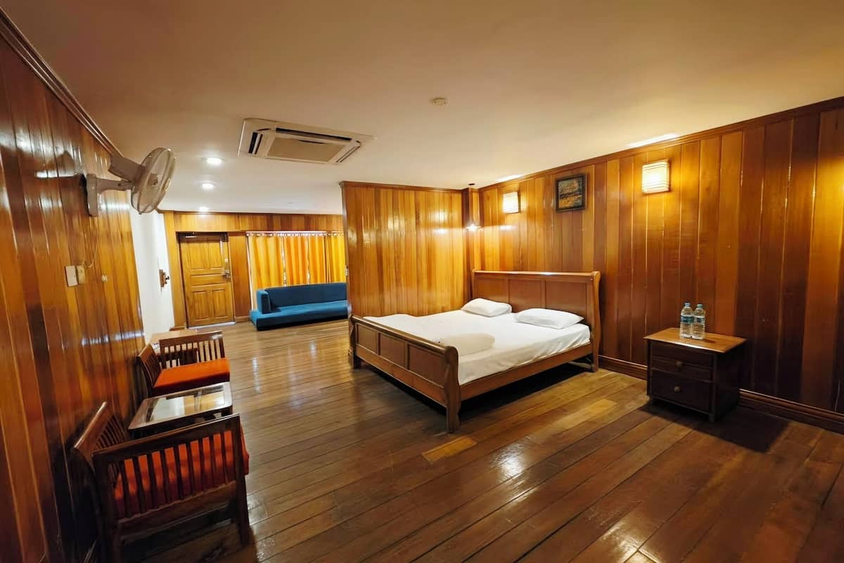 Standard Double Room | Desk, free WiFi