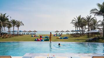 2 piscinas externas