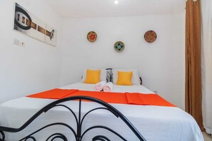 Habitación Deluxe | 1 habitación, decoración personalizada y muebles diferentes 