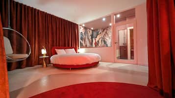 1 habitación, tabla de planchar con plancha, wifi gratis y ropa de cama