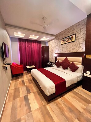 Deluxe Room, City View | Soundproofing, iron/ironing board, free WiFi, bed sheets - Hotel The ONIX (Dehradun)