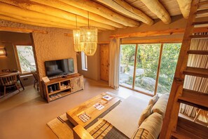 50-inch LED TV with digital channels, fireplace, Netflix - Dolkhar Ladakh (Leh)