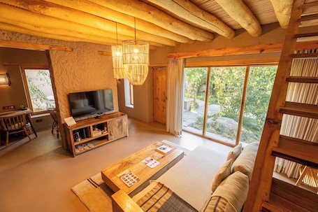 50-inch LED TV with digital channels, fireplace, Netflix. Dolkhar Ladakh