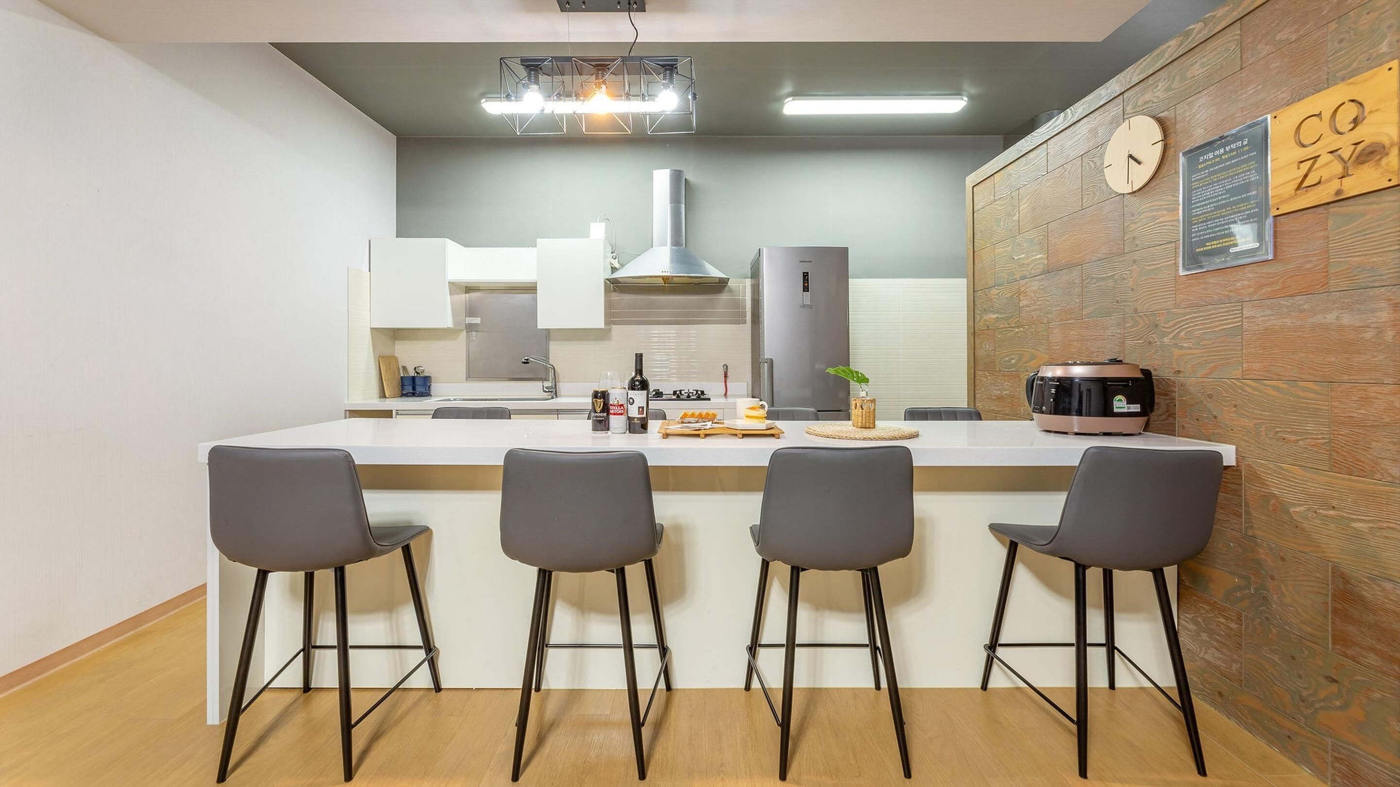 Habitación básica, 2 habitaciones (Familly((Dokchae,BBQ)) | 1 dormitorio y wifi gratis