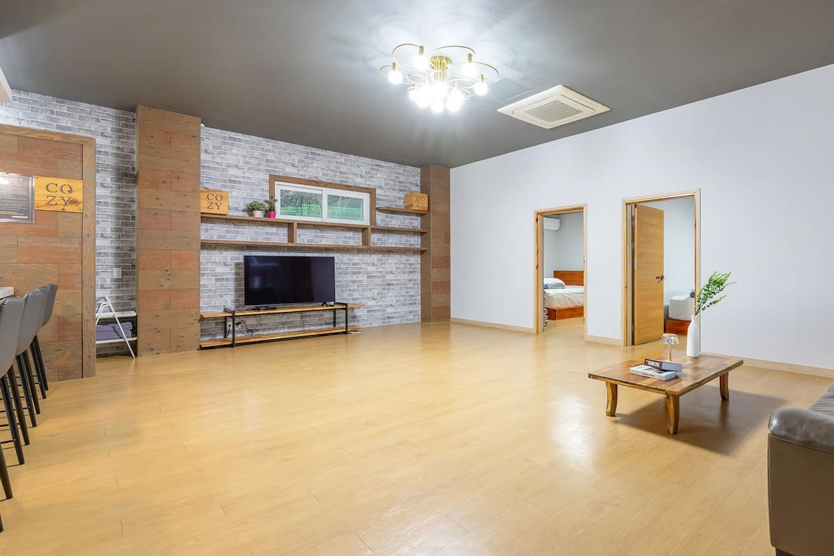 Basic Room, 2 Bedrooms (Familly((Dokchae,BBQ)) | 1 bedroom, free WiFi