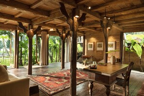 Kelapa House - One Bedroom Suite Ricefield View | Area keluarga