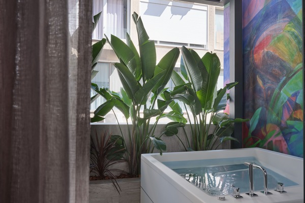 Suite with Hot Tub | Jetted tub