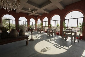 Restaurant - Kaner Retreat - India's First Desert Botanical Resort (Balesar)
