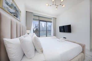 Apartment | 2 bedrooms - 2BR Emaar Beachfront Full Sea Skyline Views (Dubai)