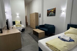 1 bedroom, WiFi, bed sheets
