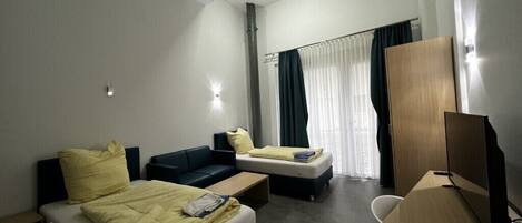 1 bedroom, WiFi, bed sheets