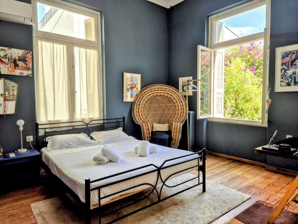 5 soverom, safe på rommet, skrivebord og strykejern/-brett