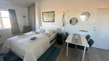 Classic House | 1 bedroom, free cribs/infant beds, free WiFi, bed sheets