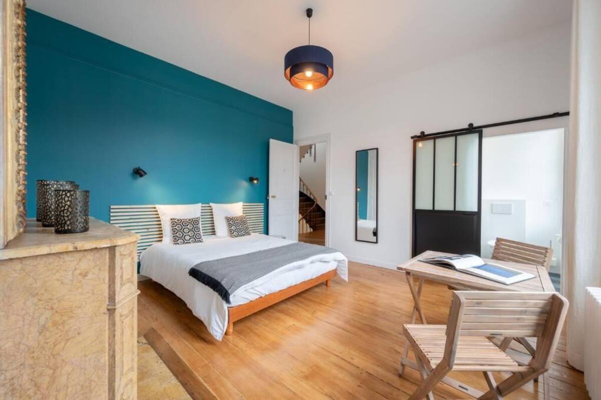 Chambre Familiale | Espace de travail pour ordinateur portable, Wi-Fi gratuit