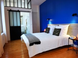 Deluxe Room | Individually decorated, individually furnished, laptop workspace - CHEZ HORTENSE (Beauvais)