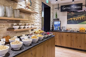 Daily buffet breakfast for a fee - Hotel & Restaurant Urdlwirt (Premstätten)