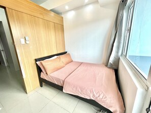 1 室のベッドルーム、アイロン / アイロン台、WiFi、ベッドシーツ