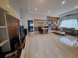 スマートテレビ、ステレオ