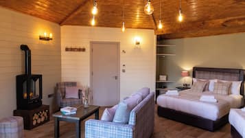 Hypo-allergenic bedding, in-room safe, individually decorated