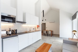 Deluxe Villa, 1 Bedroom | Private kitchen