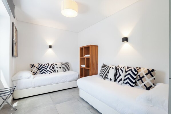 Deluxe Villa, 2 Bedrooms | 1 bedroom, in-room safe, soundproofing, free WiFi