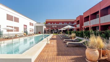 Outdoor pool, sun loungers