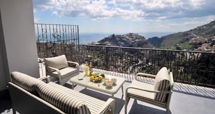 Colpo D'Ali - Three bedrooms house with jacuzzi, terrace and an amazing view