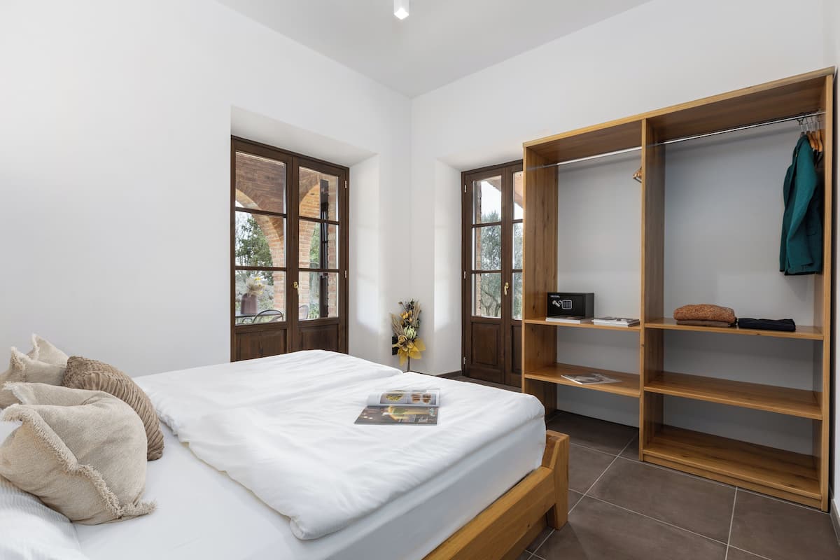 Superior Apartment | 1 bedroom, down duvets, pillow-top beds, in-room safe