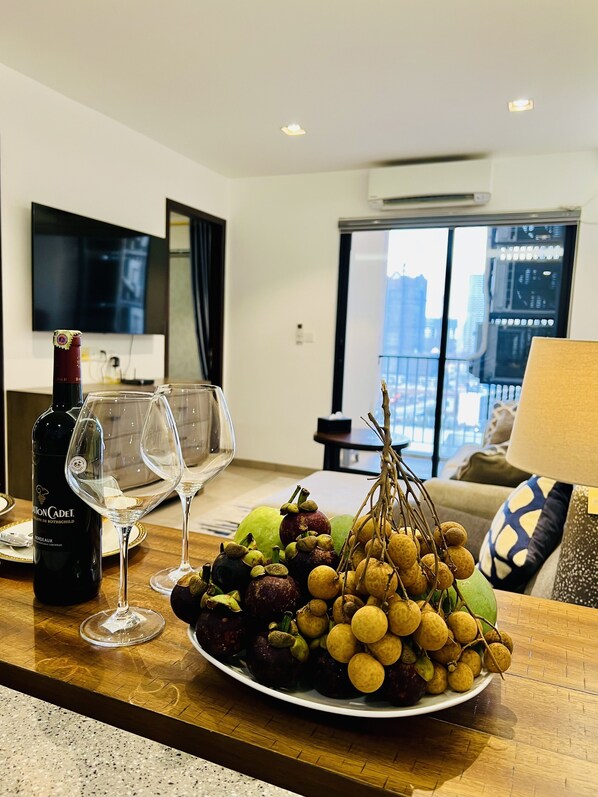 Interior - Cozy 2 bedroom Condo on the heart of PP offer restaurant ,Spa mini mart on site (Phnom Penh)