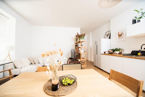  Stylish Apartments in the Heart of the City Center. Your Modern Retreat Awaits!