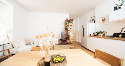 Stylish Apartments in the Heart of the City Center. Your Modern Retreat Awaits!