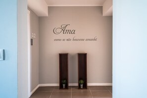 Interior - What Else Guest House (Ourem)