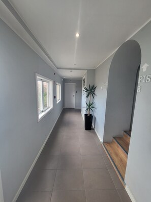 Interior - What Else Guest House (Ourem)