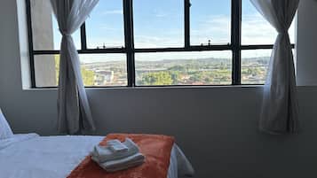 1 chambre, bureau, fer et planche Ă repasser, Wi-Fi
