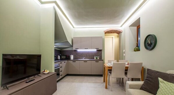 Interior - The Elm House - Suite Apartment SMERALDO - Cuneo (Cuneo)