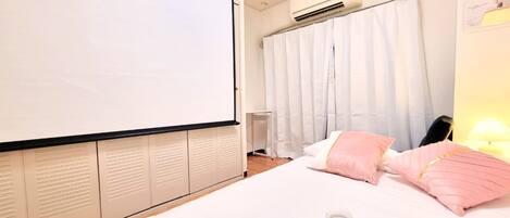 1 bedroom, desk, free WiFi