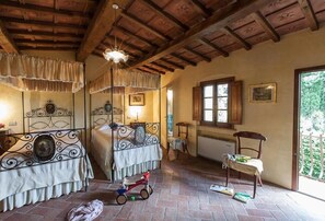 2 sovrum, strykjärn/strykbräda, gratis wi-fi och sängkläder