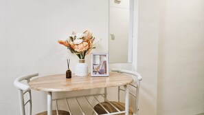 1 bedroom, desk, free WiFi