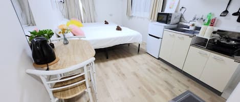 Apartament bàsic | 1 dormitori, escriptori i wifi gratuïta