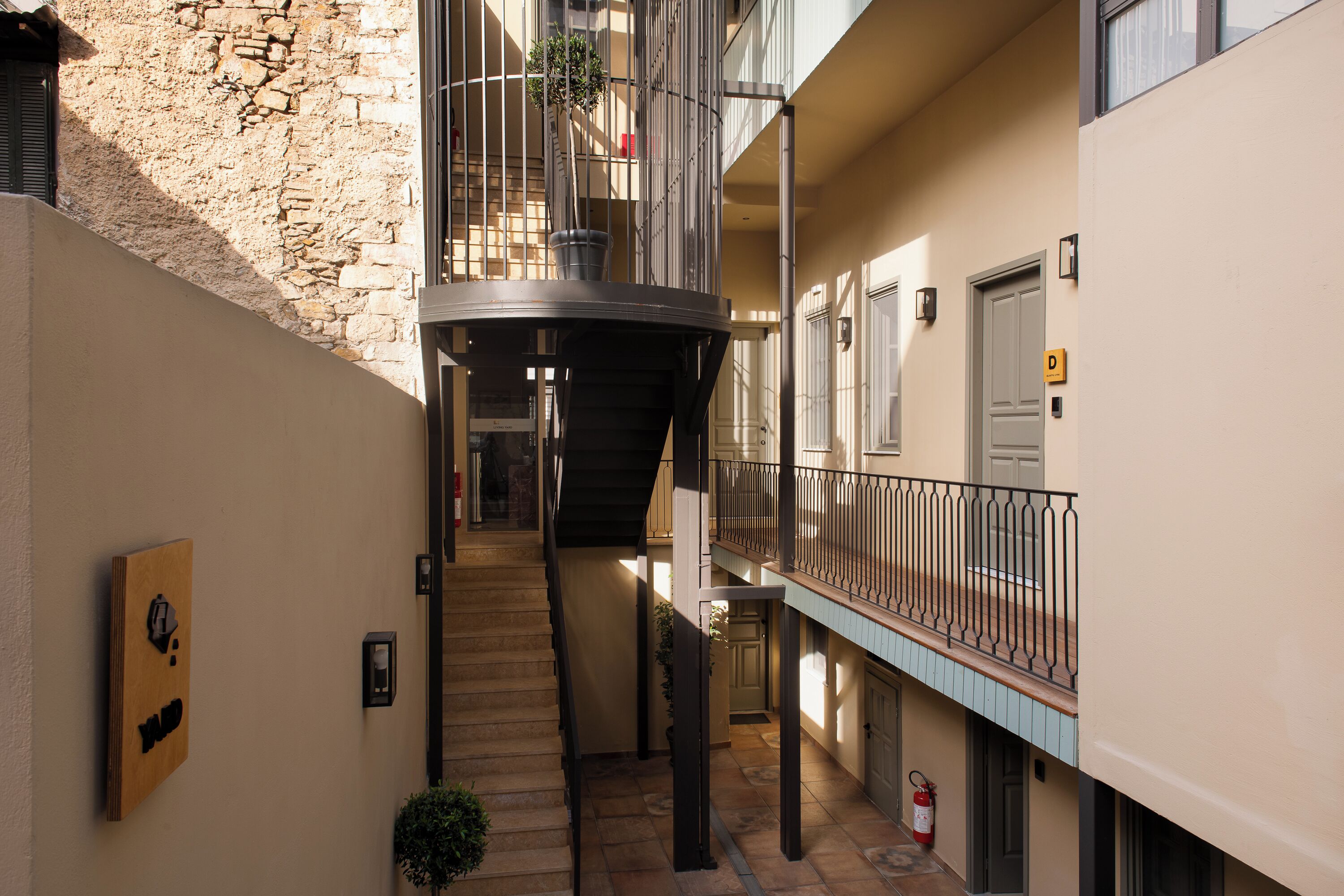 Photo - Living Yard Acropolis