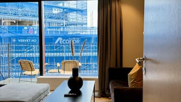 Superior Condo | Living area