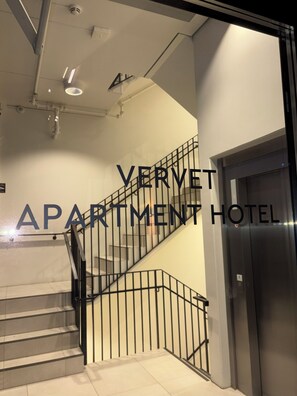 Interior entrance - TotalApartments - Vervet Apartment Hotel (Tromsø)